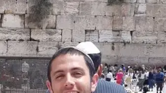 אריאל דרסינובר, בן ה-21 שנהרג הלילה בתאונת דרכים בצומת הכניסה ליישוב ברוכין אריאל דרסינובר, בן ה-21 שנהרג הלילה בתאונת דרכים בצומת הכניסה ליישוב ברוכין