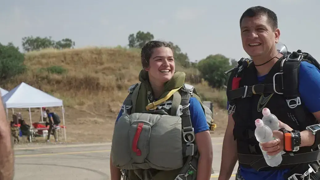 אהרון חליווה ובתו נועה אהרון חליווה ובתו נועה
