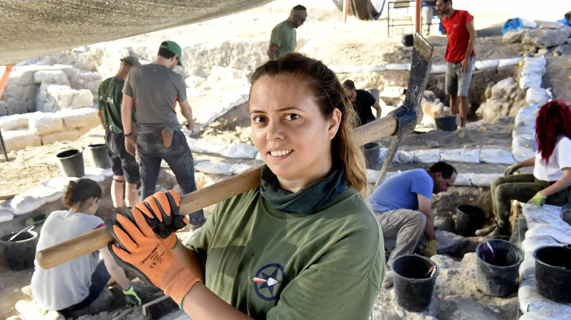 אילנור מילשטיין בפרויקט חפירות, ארכאולוגיה שיקומית בשיתוף נכי צה"ל וצבא ארה"ב, בית שערים 15 באוגוסט 2018 אילנור מילשטיין בפרויקט חפירות, ארכאולוגיה שיקומית בשיתוף נכי צה"ל וצבא ארה"ב, בית שערים 15 באוגוסט 2018