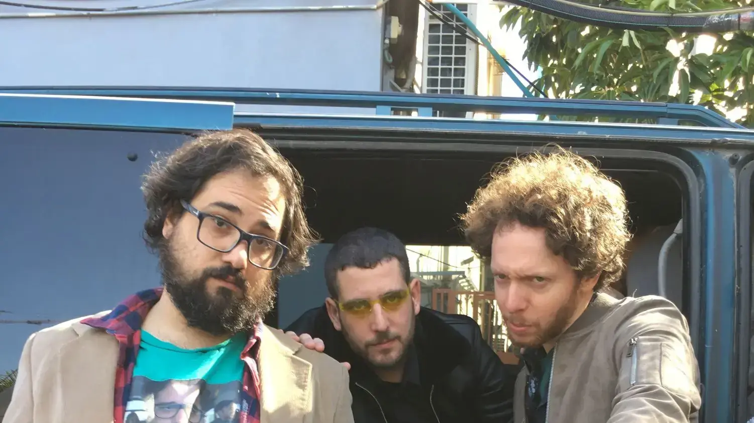 בדרכם לפסטיבל "מערות מנשק". "גרוטראלי - שובם של ילד אוכל מפח" בדרכם לפסטיבל "מערות מנשק". "גרוטראלי - שובם של ילד אוכל מפח"