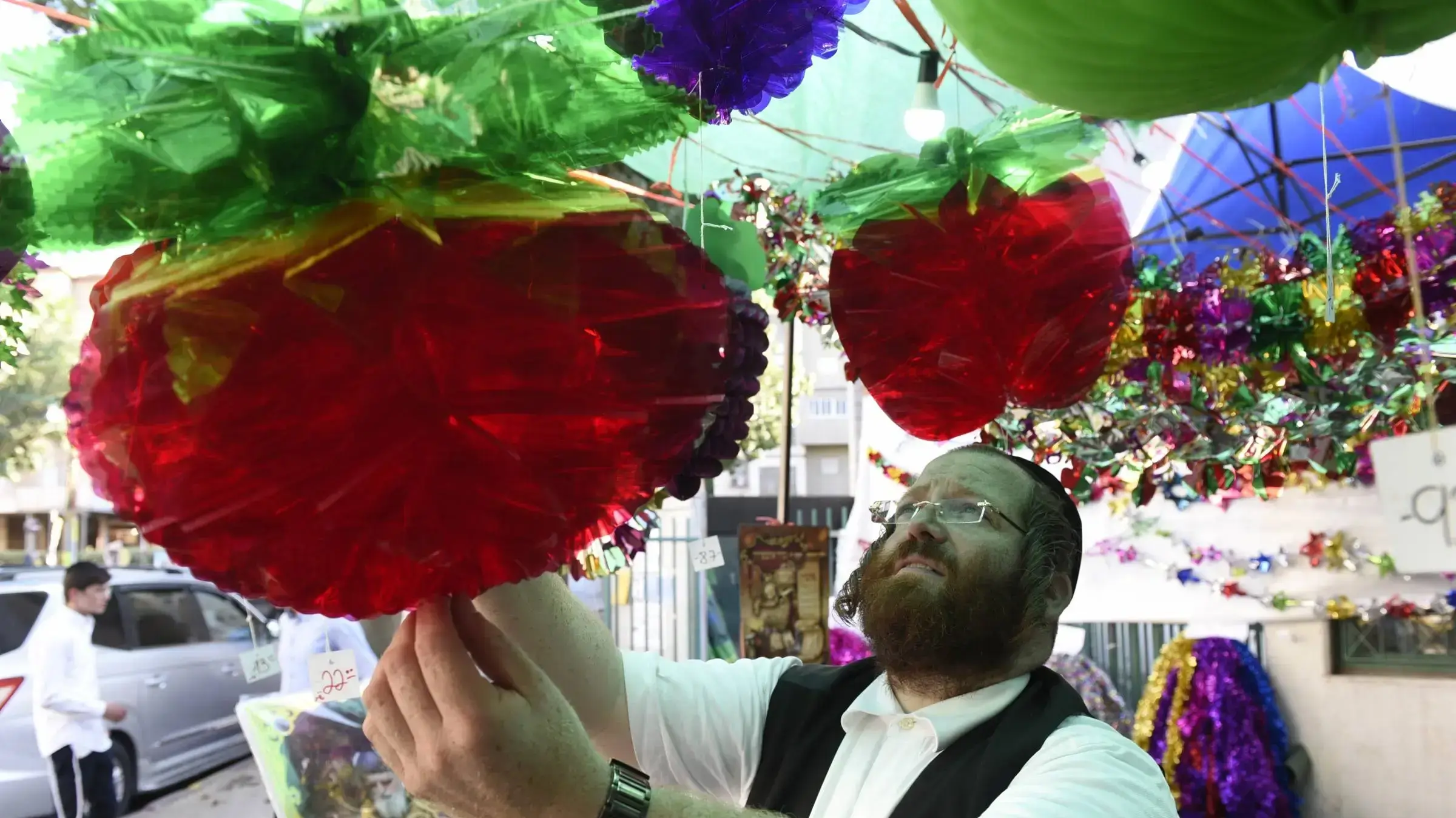 הכנות לסוכות בבני ברק 20 בספטמבר 2018
