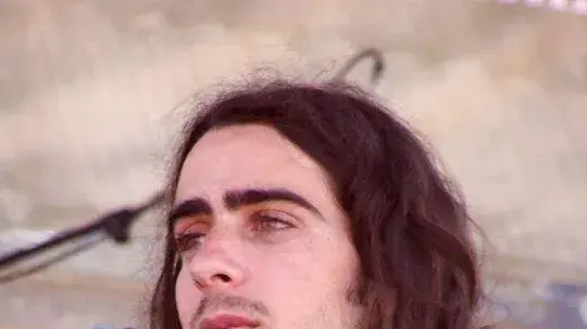 לירון אטיה סולן להקת הפיל הכחול לירון אטיה סולן להקת הפיל הכחול