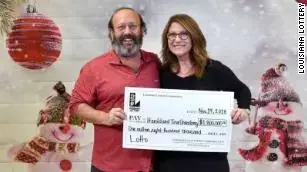 זוג בארצות הברית זכה בלוטו זוג בארצות הברית זכה בלוטו