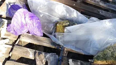  נשק מסוג קלצ’ניקוב ומחסניות שבאמצעותו ביצע המחבל את פיגוע הירי בצומת אסף (13/12) וכן נשק שהיה שייך לאחד הלוחמים שנפגעו באירוע. 
