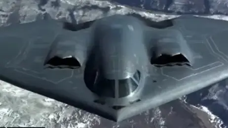 מפציץ B-2 בסרטון של צבא ארה"ב מפציץ B-2 בסרטון של צבא ארה"ב