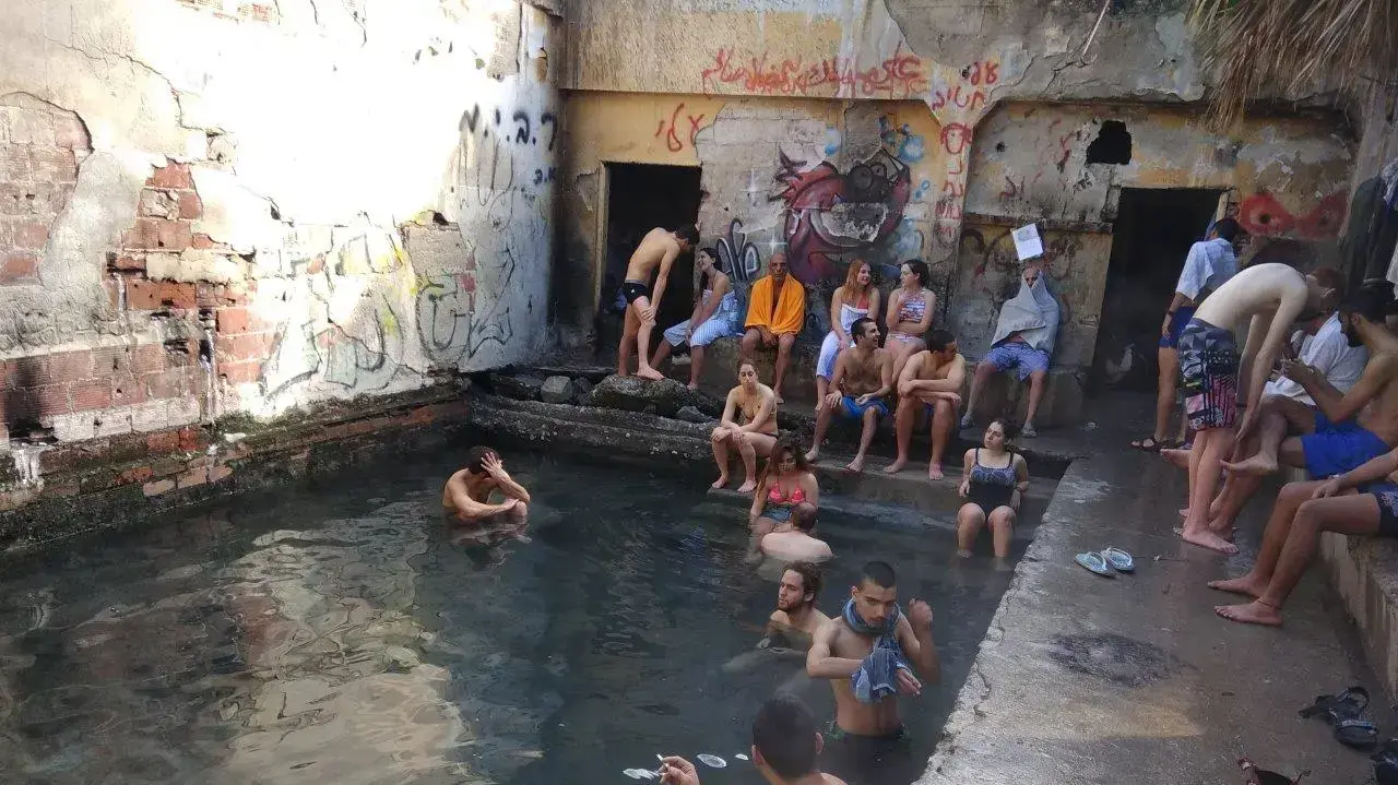 מעיינות חמים עין ג'ונס מעיינות חמים עין ג'ונס
