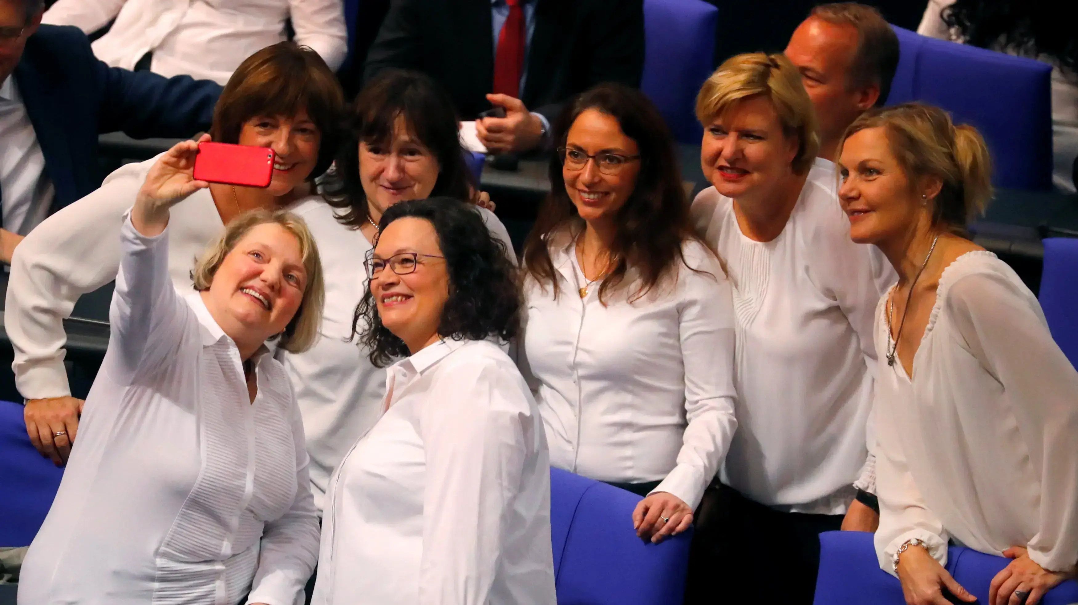 חברות פרלמנט מציינות בבונדסטג מאה שנה לזכות לנשים להצביע, גרמניה, ינואר 2019 חברות פרלמנט מציינות בבונדסטג מאה שנה לזכות לנשים להצביע, גרמניה, ינואר 2019
