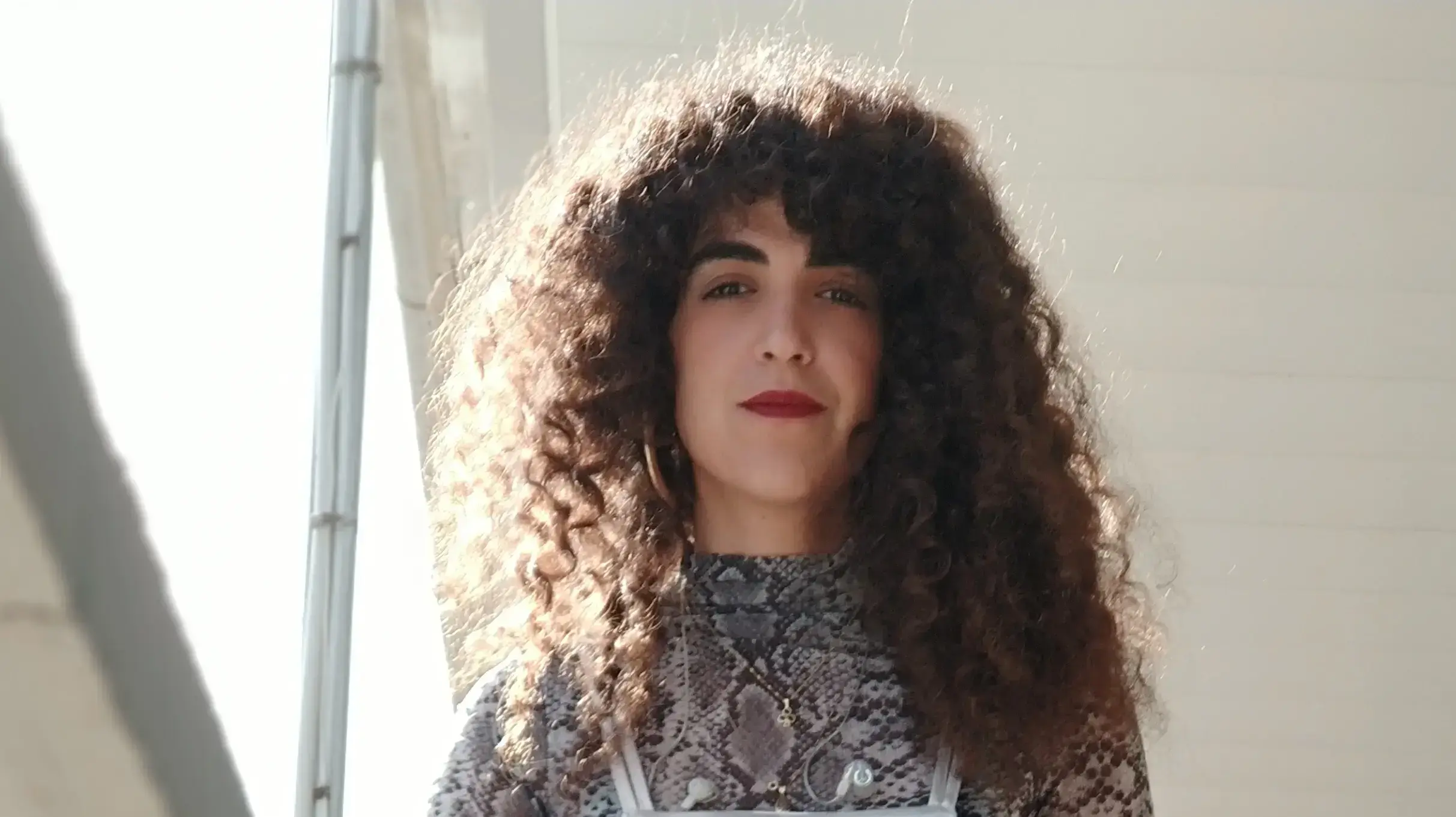 "תעשיית המוזיקה זה מושג מאוד אמורפי, שבתור אמן מתחיל אין לך באמת מושג מה זה אומר". שוהם טפיארו "תעשיית המוזיקה זה מושג מאוד אמורפי, שבתור אמן מתחיל אין לך באמת מושג מה זה אומר". שוהם טפיארו