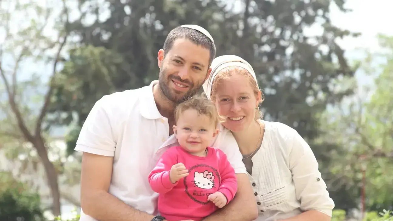 ישראל מאיר, חמדת והבת הגדולה הדר ישראל מאיר, חמדת והבת הגדולה הדר