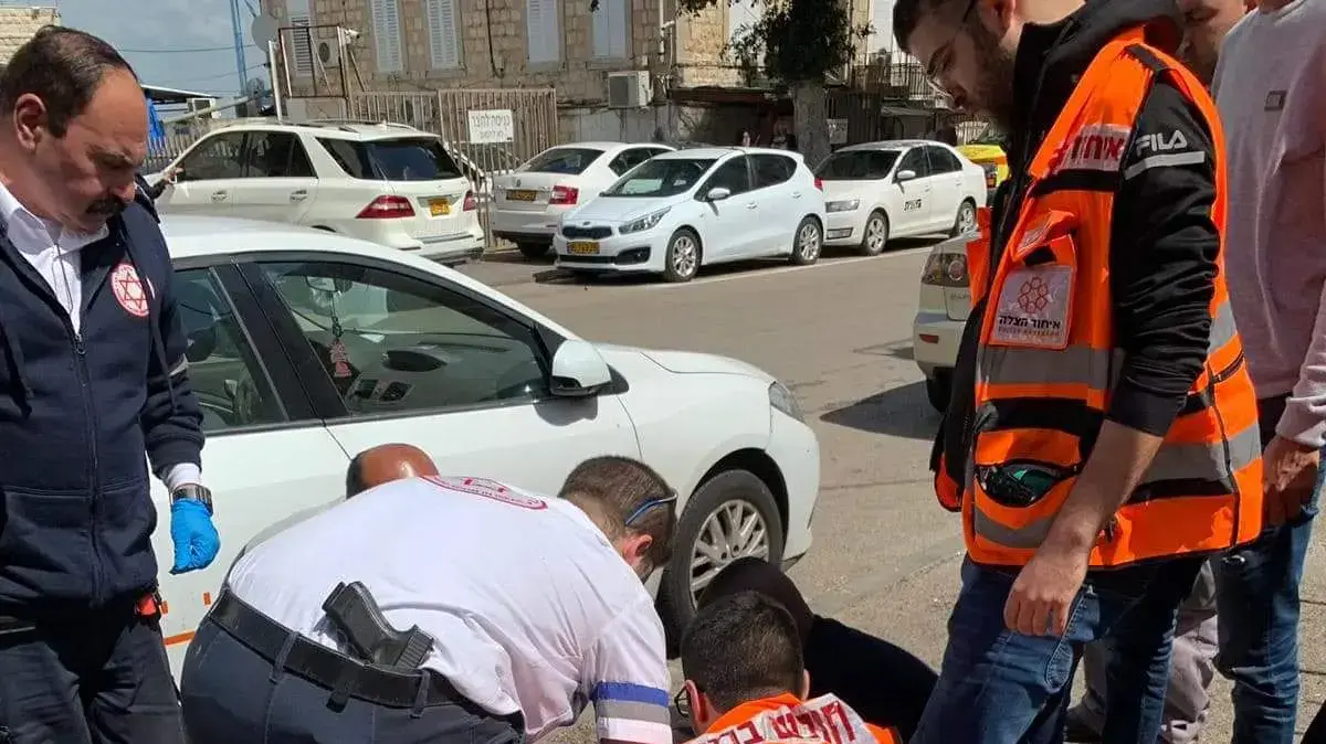 גבר צעיר נפצע קל מירי ברחוב בחיפה, 27 במרץ 2019 גבר צעיר נפצע קל מירי ברחוב בחיפה, 27 במרץ 2019