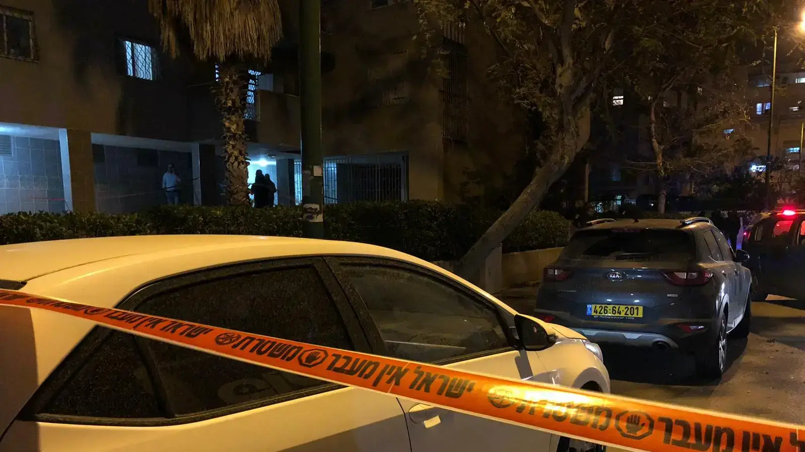 זירת ירי בצעיר ברחוב השומר הצעיר באשקלון זירת ירי בצעיר ברחוב השומר הצעיר באשקלון