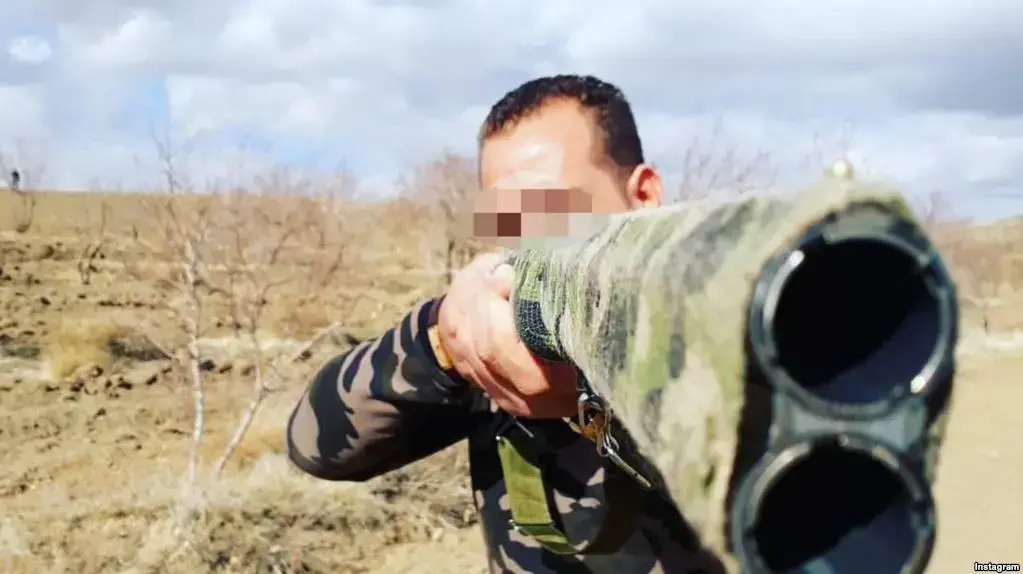 אדם שרצח איש דת במערב איראן אדם שרצח איש דת במערב איראן