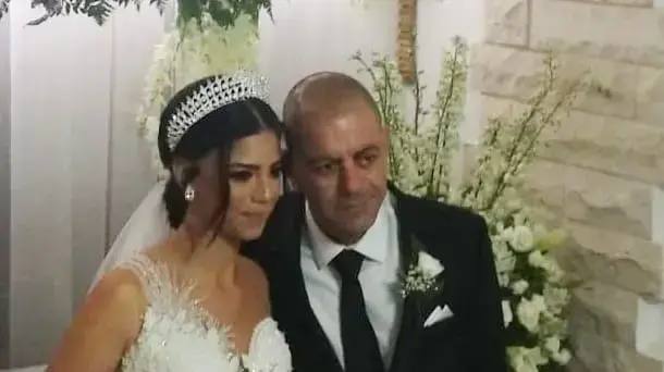 צ'ארלס ח'ורי, אב הכלה שנפטר ביום חתונתה צ'ארלס ח'ורי, אב הכלה שנפטר ביום חתונתה