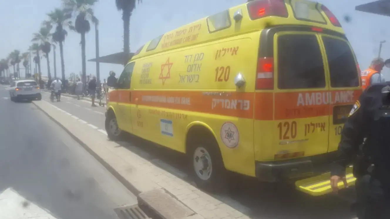 אמבולנס מד"א בתל אביב - 9 יוני 2019 אמבולנס מד"א בתל אביב - 9 יוני 2019