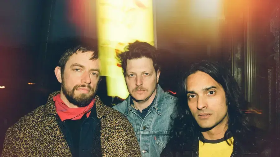 בקרוב אצלנו. Yeasayer בקרוב אצלנו. Yeasayer