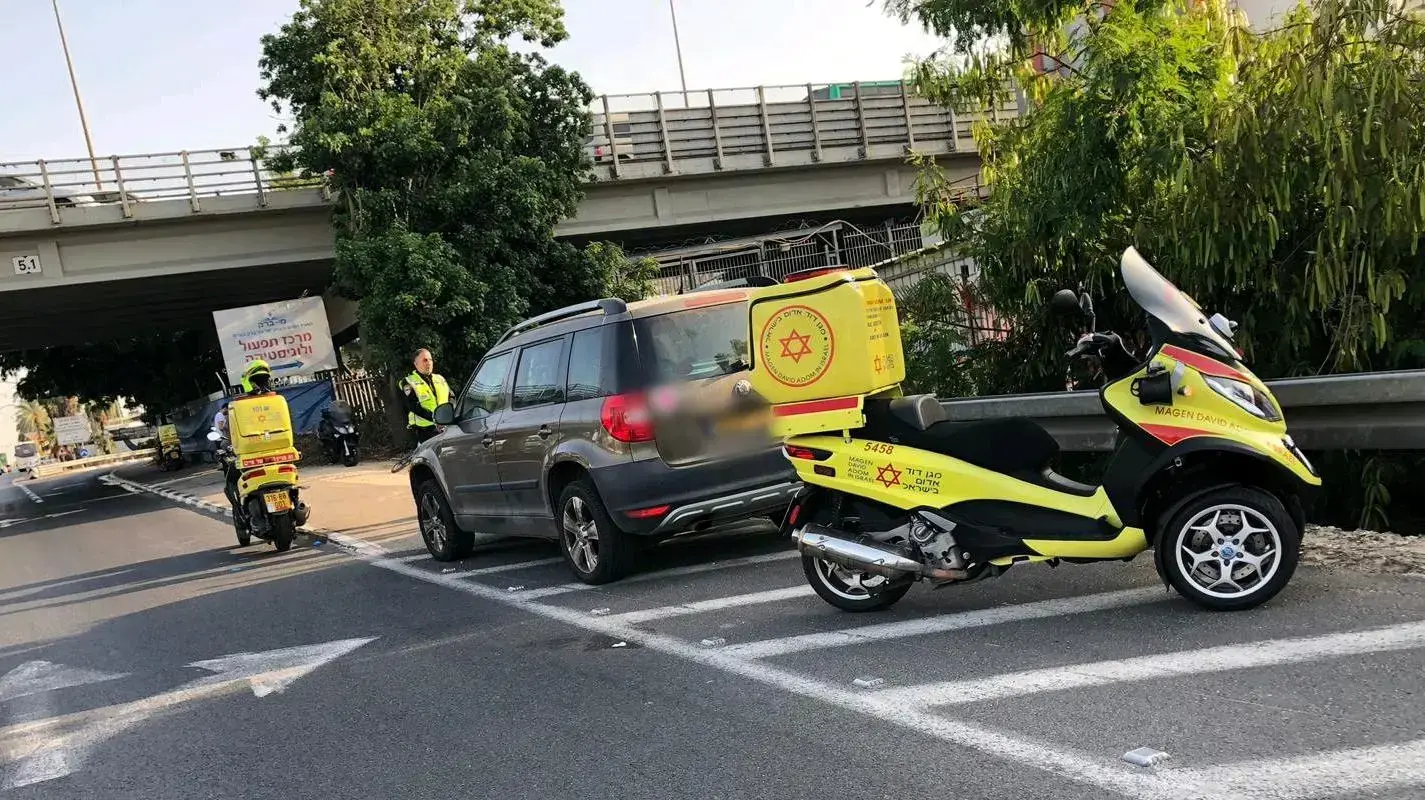 גבר בן 40 נהרג מפגיעת רכב בכביש 4 ליד גבעת שמואל, 11 ביוני 2019 גבר בן 40 נהרג מפגיעת רכב בכביש 4 ליד גבעת שמואל, 11 ביוני 2019