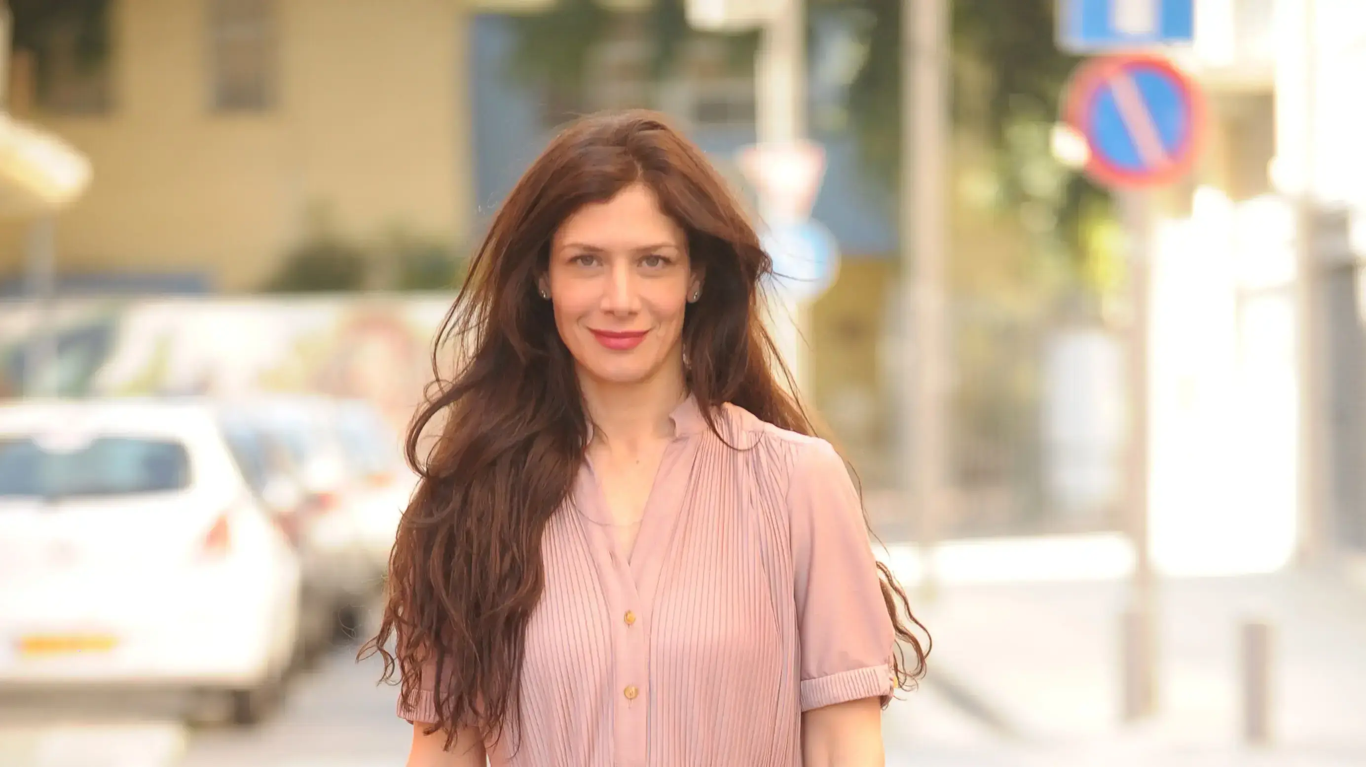 "רוצה לרגש". סופי צדקה "רוצה לרגש". סופי צדקה