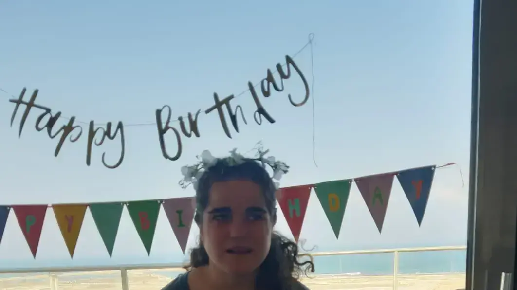 לי גיא- רון לי גיא- רון