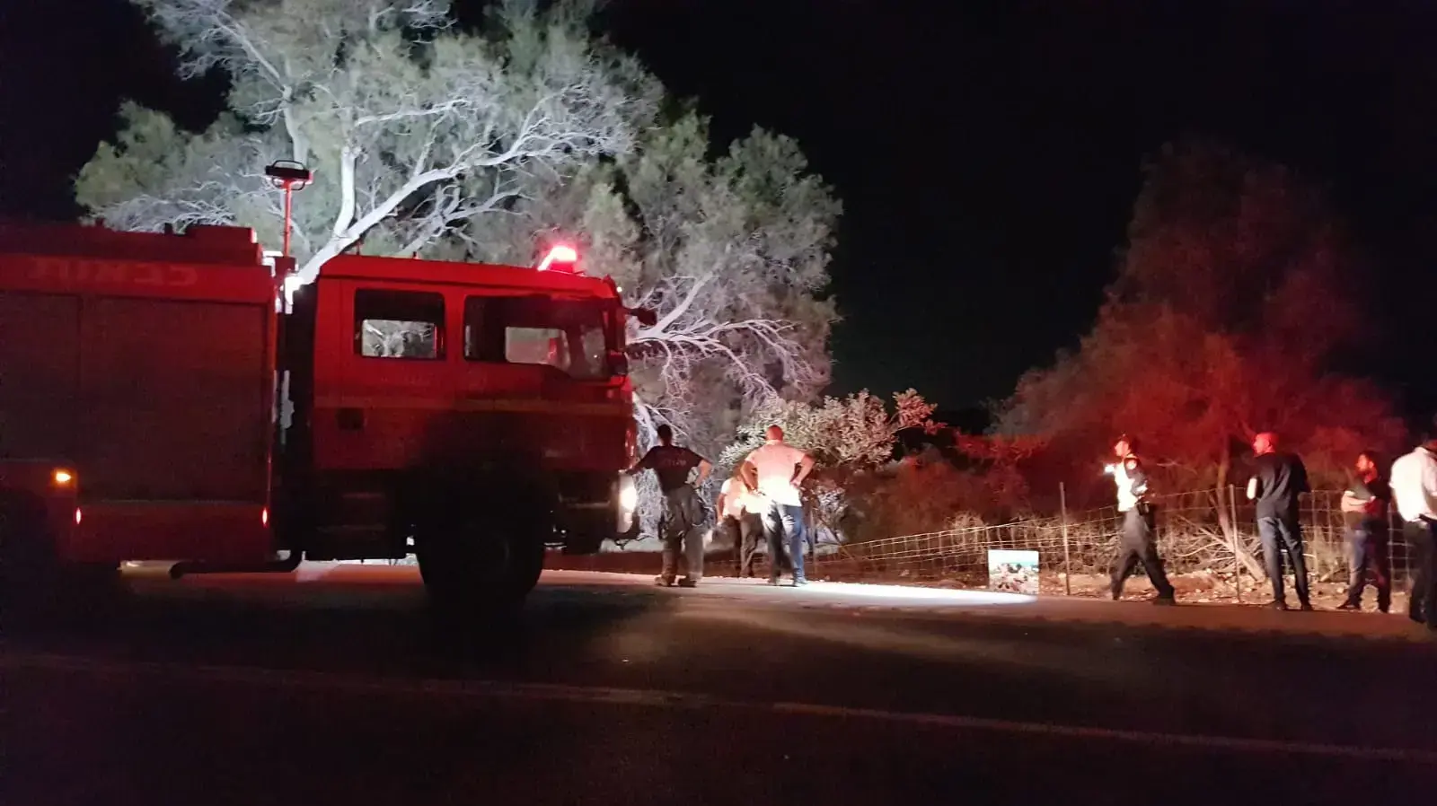 זירת המקרה בו התהפך רכב סמוך לבית קמה ונהרג גבר בן 20. 09 באוגוסט 2019 זירת המקרה בו התהפך רכב סמוך לבית קמה ונהרג גבר בן 20. 09 באוגוסט 2019