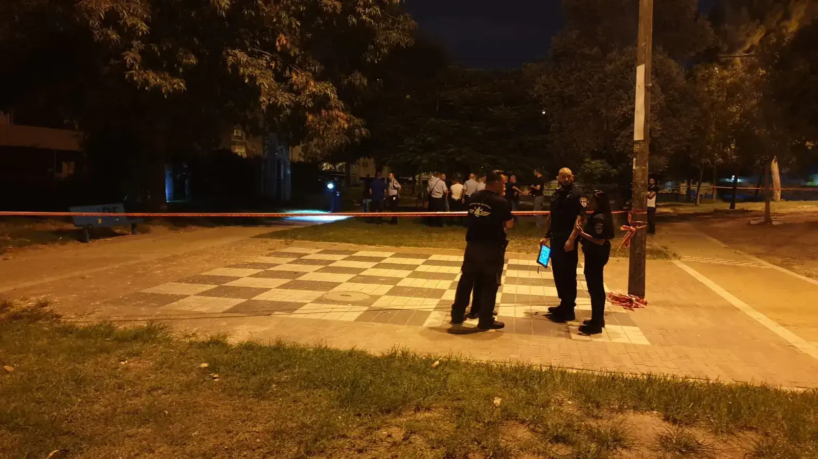 חשד לרצח ברמלה, אדם נורה למוות בגן ציבורי בעיר, 15 אוגוסט 2019 חשד לרצח ברמלה, אדם נורה למוות בגן ציבורי בעיר, 15 אוגוסט 2019