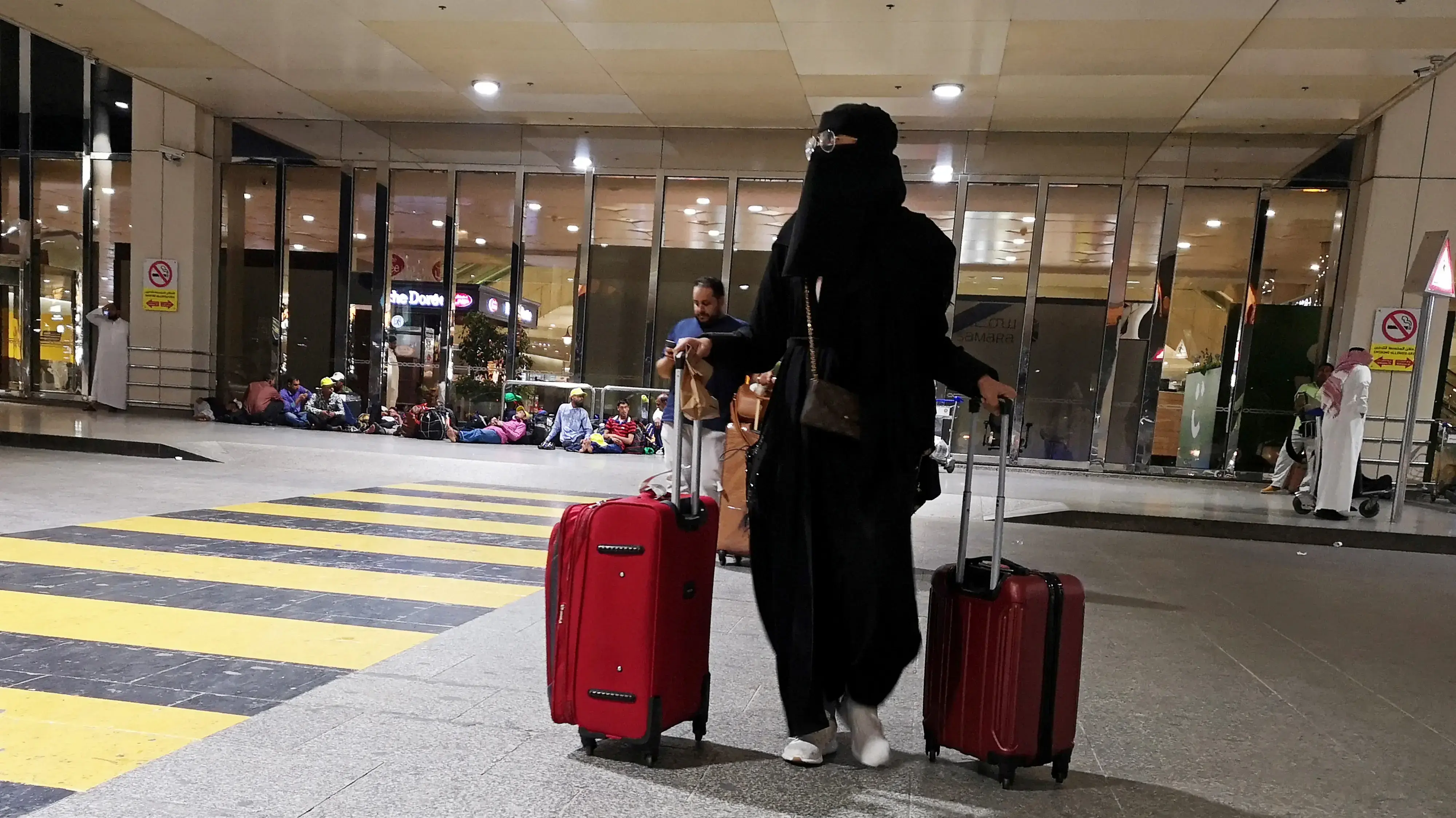 נשים סעודיות נכנסות בשדה התעופה בדמאם 5 באוגוסט 2019 נשים סעודיות נכנסות בשדה התעופה בדמאם 5 באוגוסט 2019