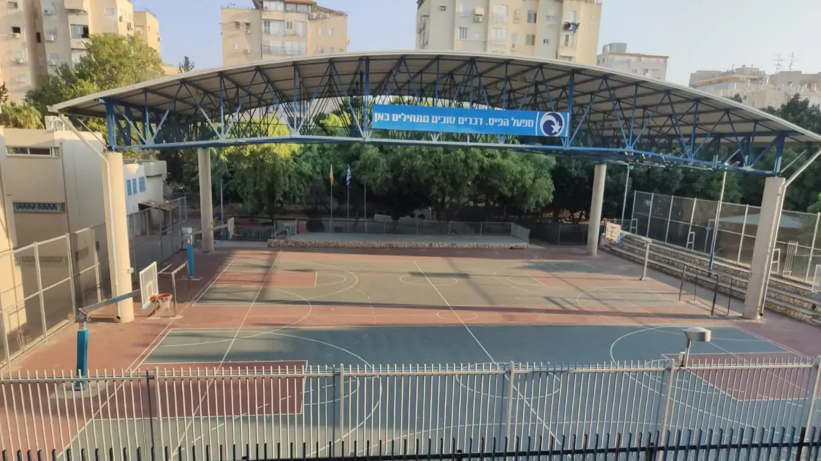 שביתה בבית ספר יסודי בראשון לציון שביתה בבית ספר יסודי בראשון לציון