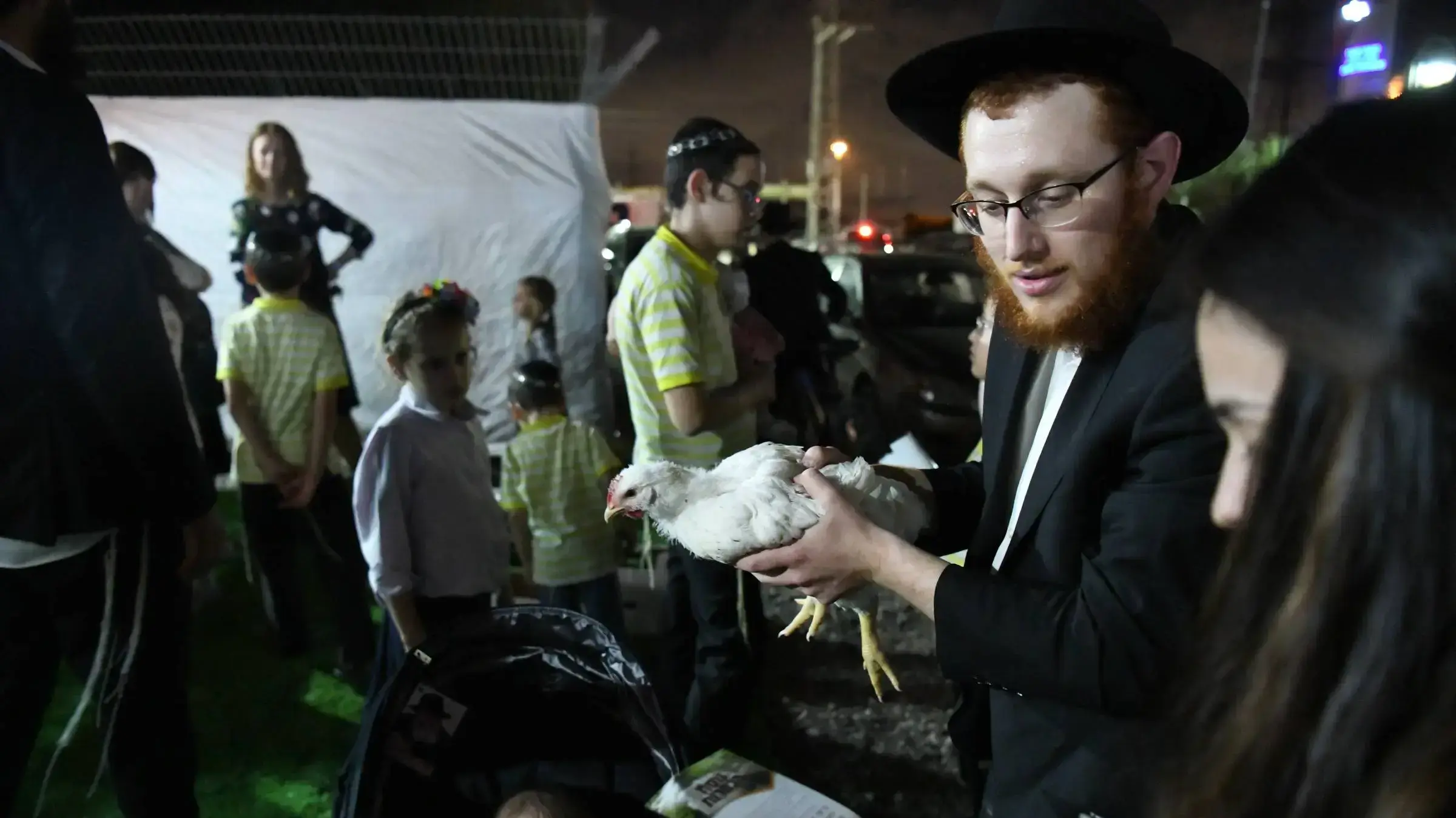 כפרות בכפר חב"ד, ערב יום הכיפורים תש"ף, 6 באוקטובר 2019 כפרות בכפר חב"ד, ערב יום הכיפורים תש"ף, 6 באוקטובר 2019