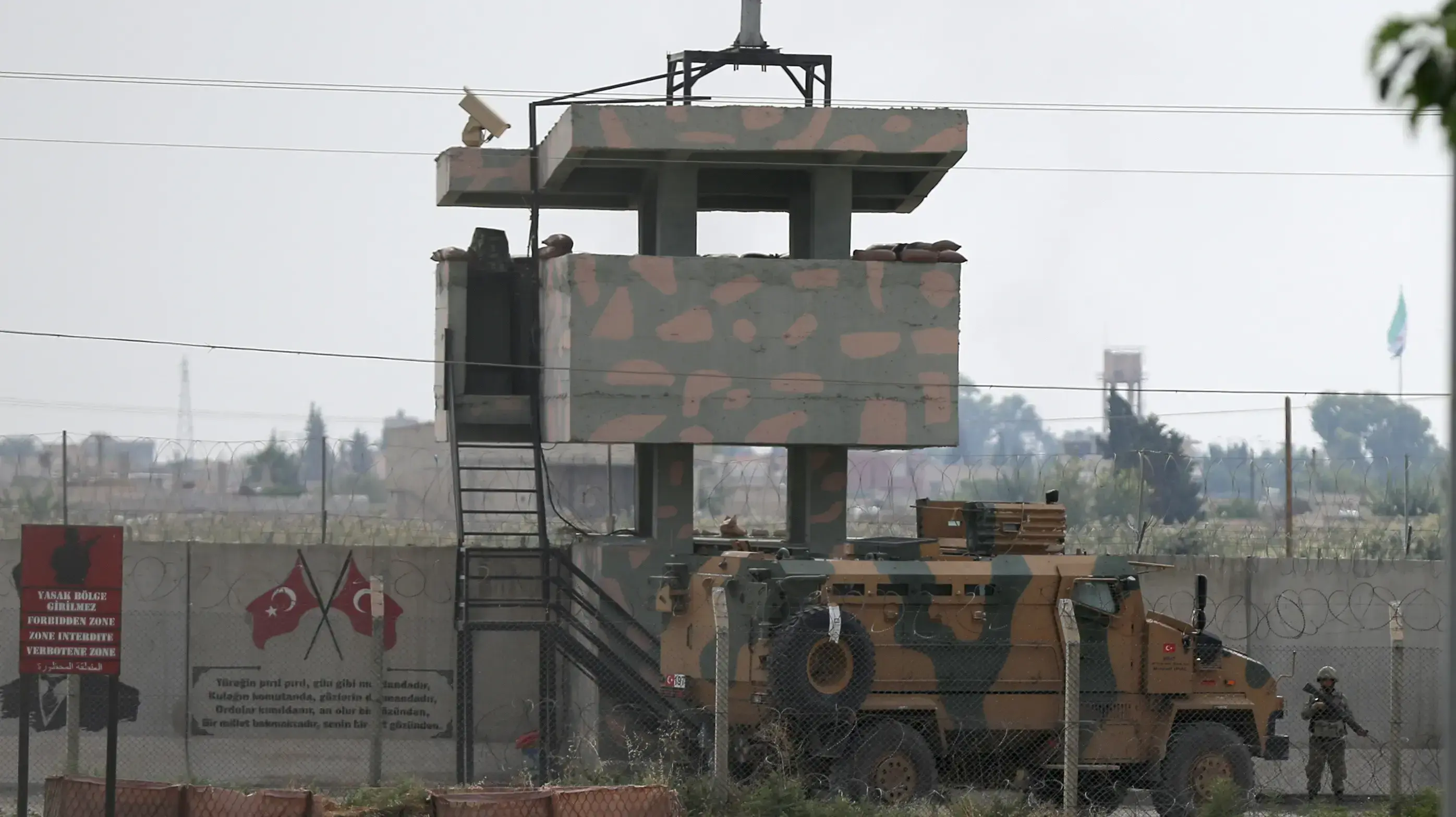 רכב טורקיה בפטרול סמוך לגבול סוריה - 20 אוקטובר 2019 רכב טורקיה בפטרול סמוך לגבול סוריה - 20 אוקטובר 2019