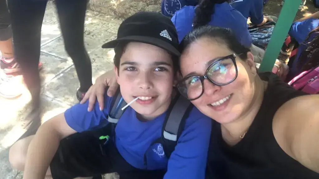 ריקי ובנה אשר סובל מאלרגיה ריקי ובנה אשר סובל מאלרגיה