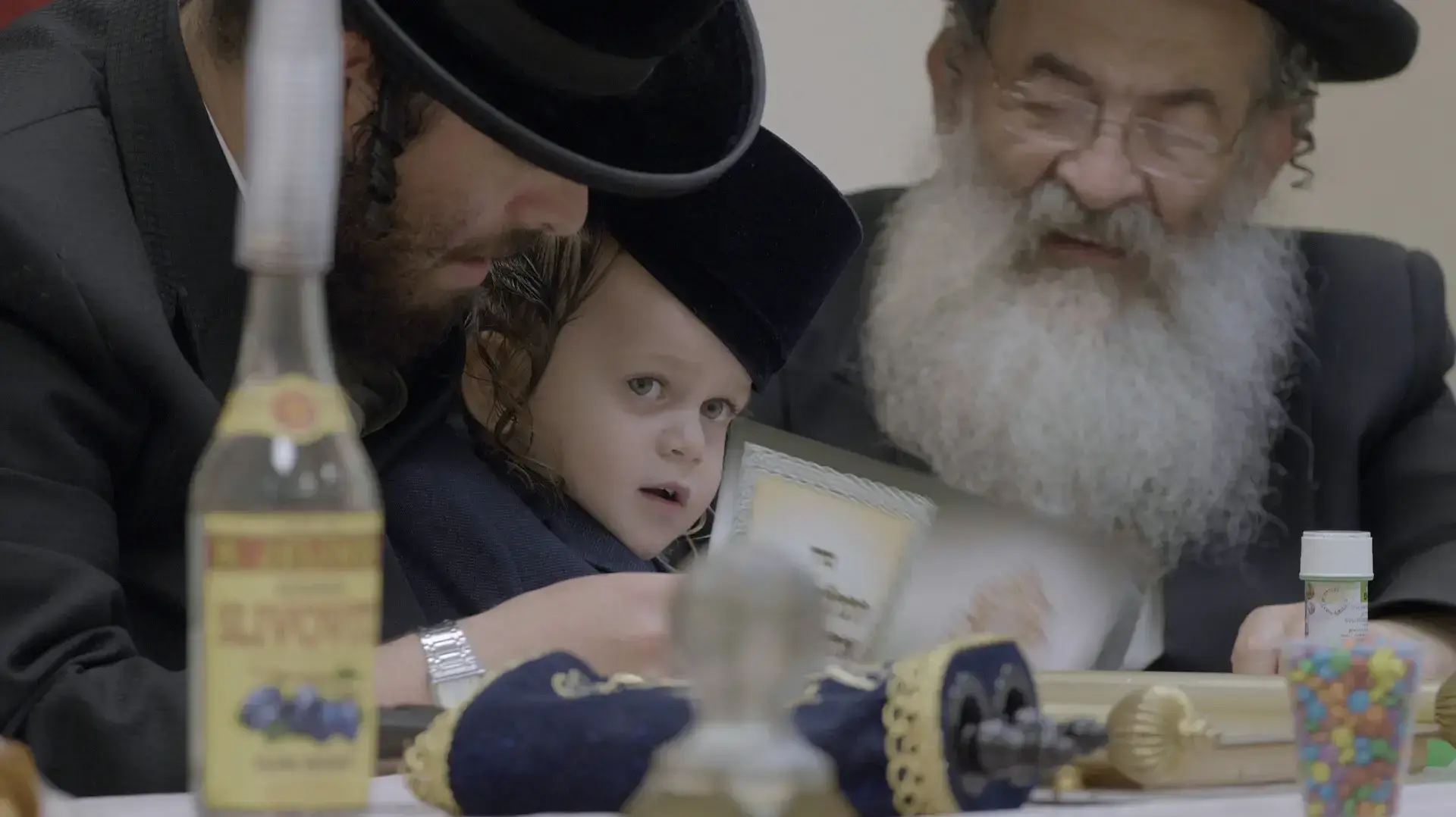 לא סנסציונית או רומנטית. "מלכויות של מטה" לא סנסציונית או רומנטית. "מלכויות של מטה"