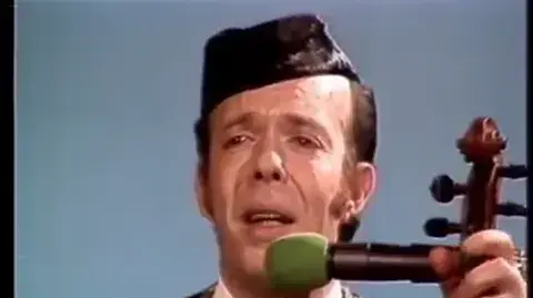 מגדולי הפייטנים. שייך מואיז'ו מגדולי הפייטנים. שייך מואיז'ו