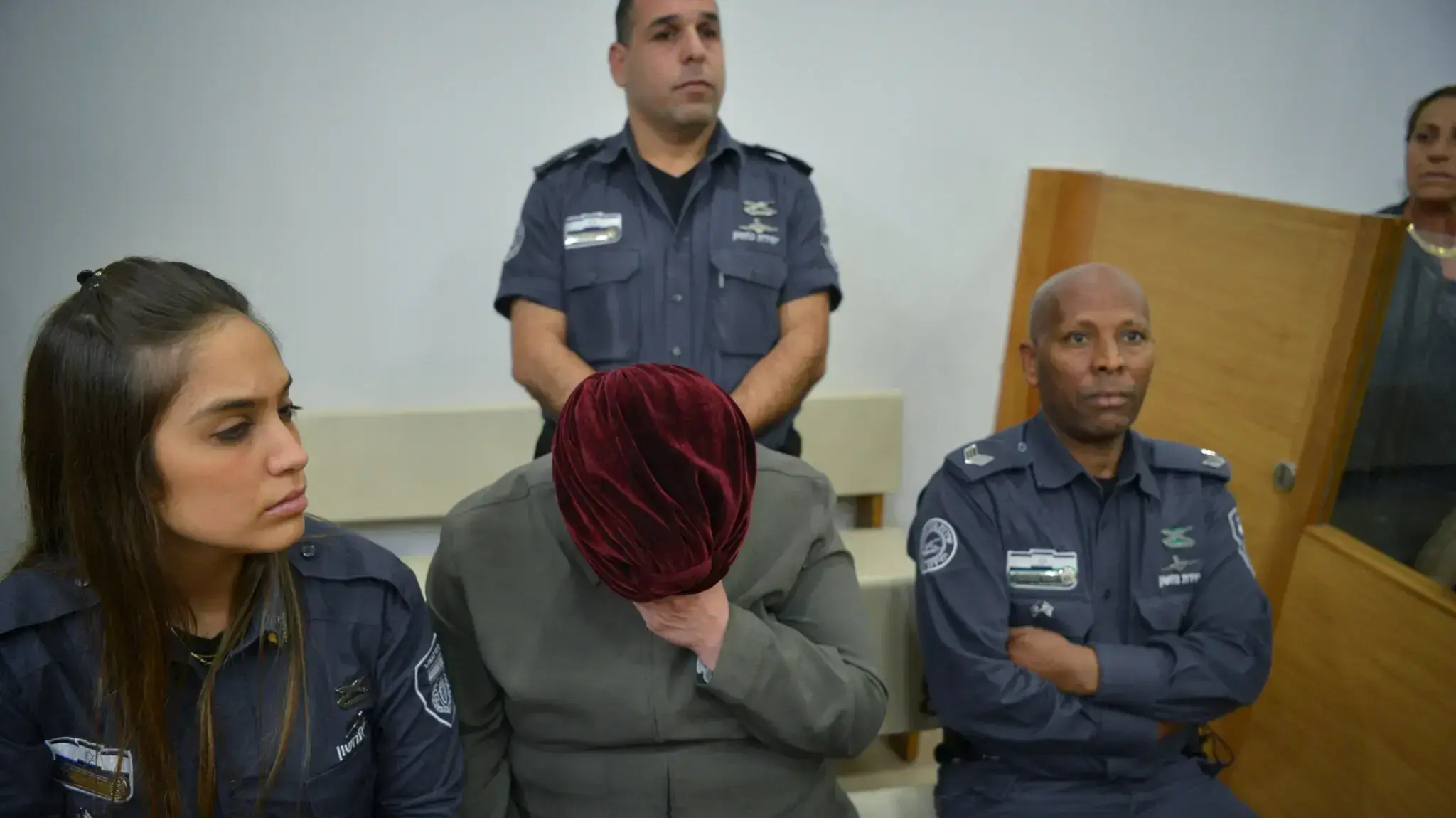 מלכה לייפר שנאשמת באוסטרליה בגין עבירות מין בילדות, בדיון במעצרה בבית בבית משפט השלום בפתח תקווה. 13 בפברואר 2018 מלכה לייפר שנאשמת באוסטרליה בגין עבירות מין בילדות, בדיון במעצרה בבית בבית משפט השלום בפתח תקווה. 13 בפברואר 2018