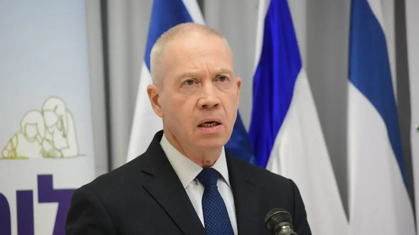 שר החינוך, יואב גלנט במהלך מסע"ת בנושא פתיחת שנת הלימודים בבניין משרד החינוך בתל אביב 6 באוגוסט 2020 שר החינוך, יואב גלנט במהלך מסע"ת בנושא פתיחת שנת הלימודים בבניין משרד החינוך בתל אביב 6 באוגוסט 2020