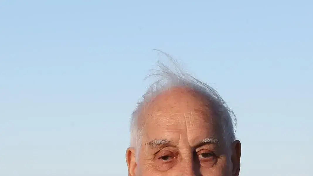 אורי דינור אורי דינור