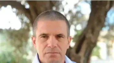 גל הירש גל הירש
