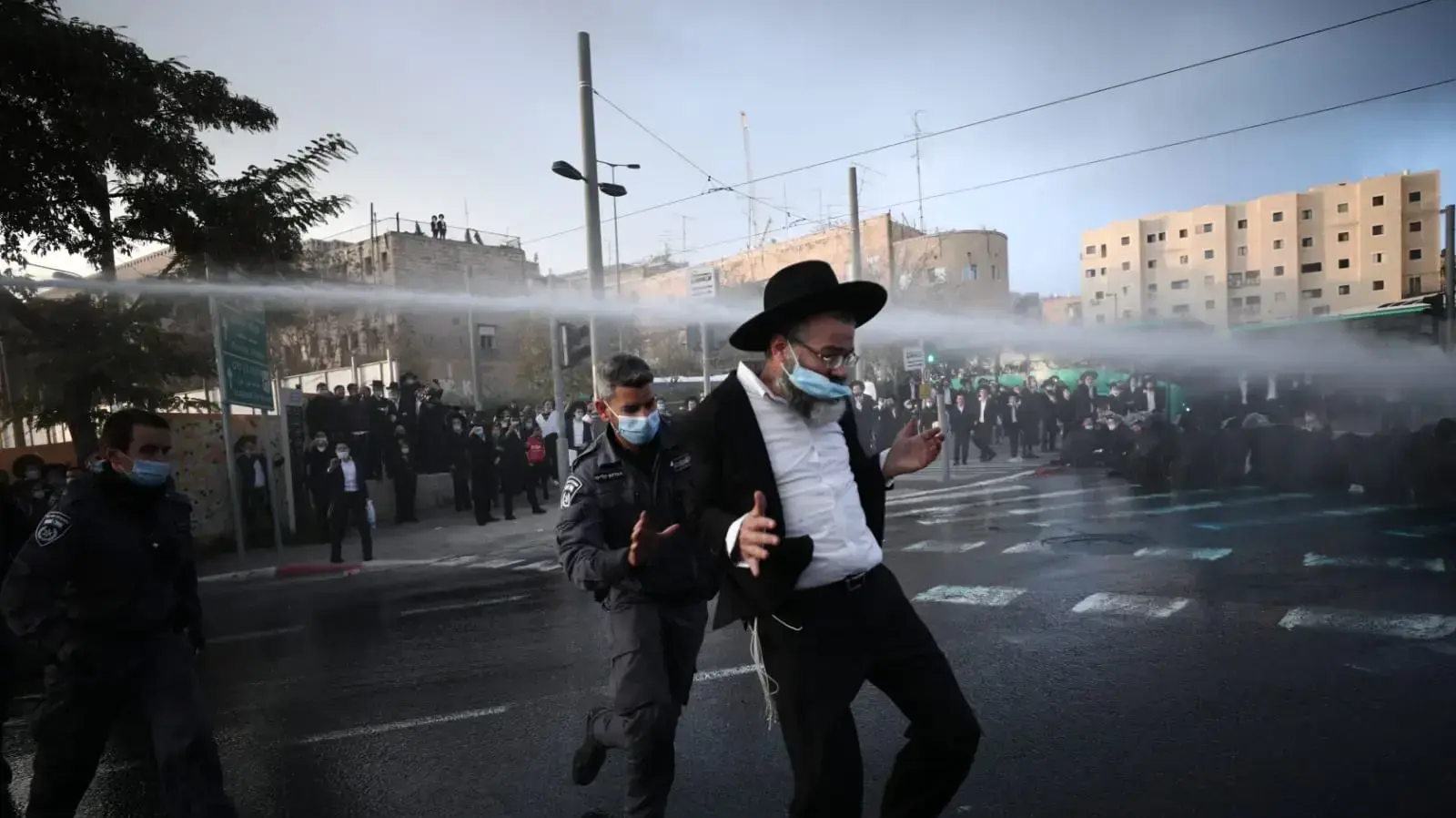 מפגינים, המזוהים עם "הפלג הירושלמי" ,חוסמים את רחוב שרי ישראל ודרך יפו במחאה על מעצר סרבן גיוס,ירושלים, 22 בדצמבר 2020 מפגינים, המזוהים עם "הפלג הירושלמי" ,חוסמים את רחוב שרי ישראל ודרך יפו במחאה על מעצר סרבן גיוס,ירושלים, 22 בדצמבר 2020