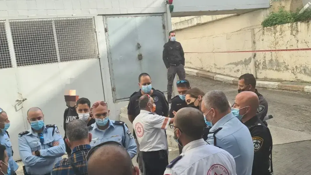 המשטרה עצרה תושב דרום ת"א אזרח זר, בחשד שדקר למוות אדם בדירתו, 9 במרץ 2021 המשטרה עצרה תושב דרום ת"א אזרח זר, בחשד שדקר למוות אדם בדירתו, 9 במרץ 2021