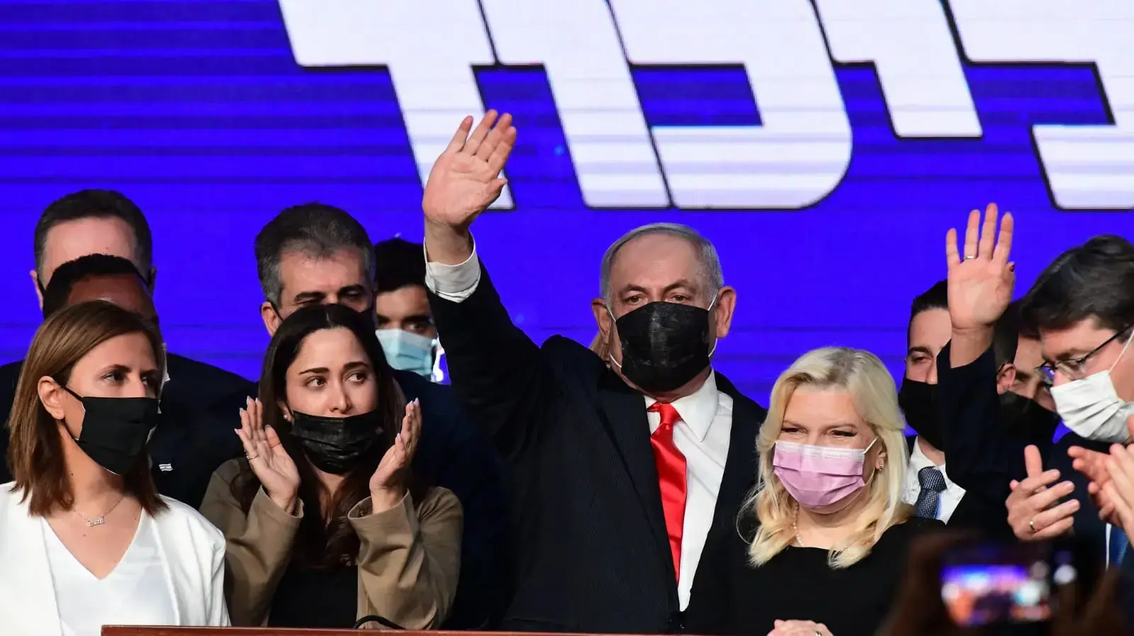 ראש הממשלה, בנימין נתניהו במהלך הצהרתו לאחר תוצאות המדגם במטה הליכוד במטה בבנייני האומה, ירושלים 23 במרץ 2021
ראש הממשלה, בנימין נתניהו במהלך הצהרתו לאחר תוצאות המדגם במטה הליכוד במטה בבנייני האומה, ירושלים 23 במרץ 2021