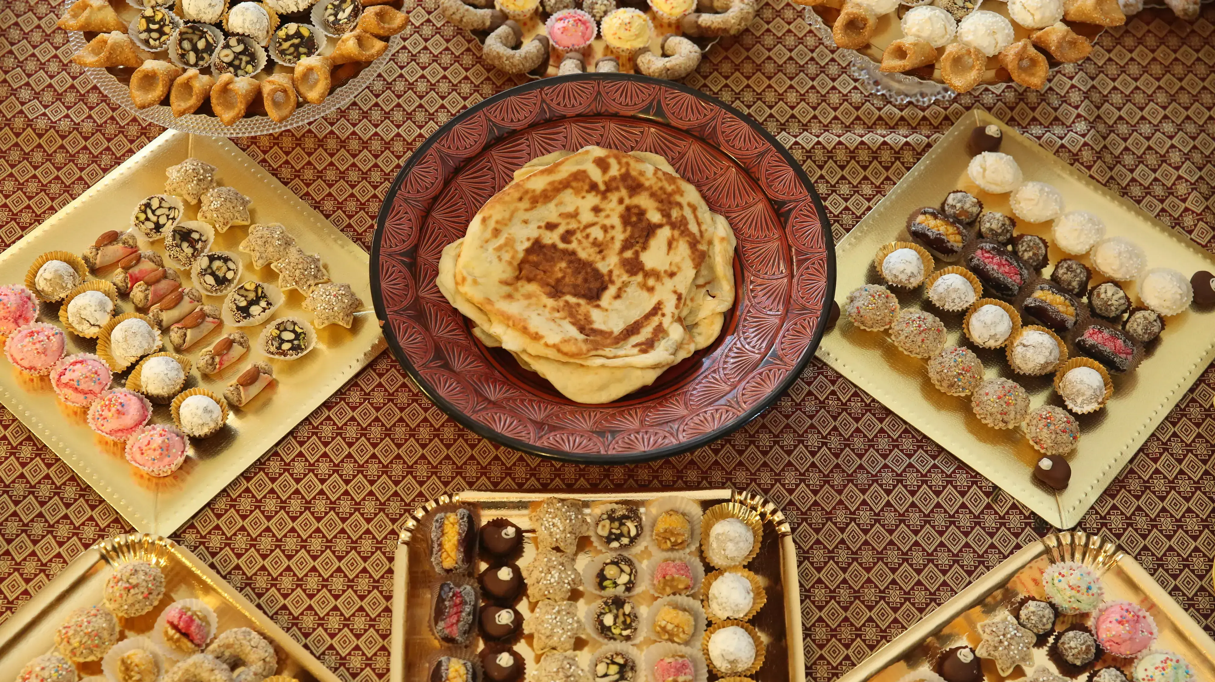 שולחן מימונה שולחן מימונה