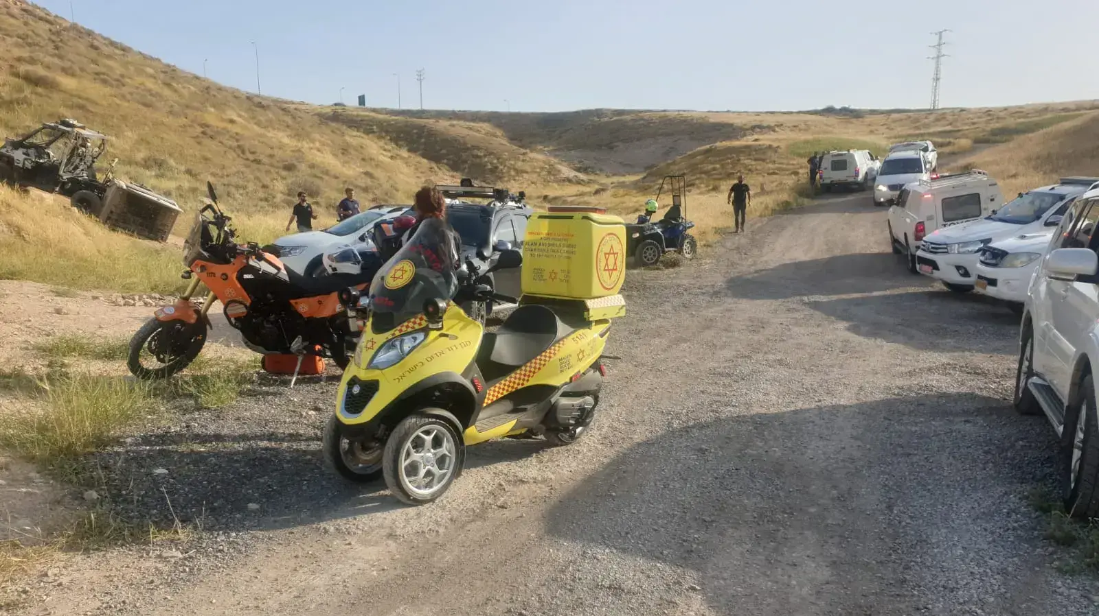 זירת תאונת הדרכים של ילדה בהתהפכות טרקטורון ליד כפר אדומים שממזרח לירושלים
זירת תאונת הדרכים של ילדה בהתהפכות טרקטורון ליד כפר אדומים שממזרח לירושלים