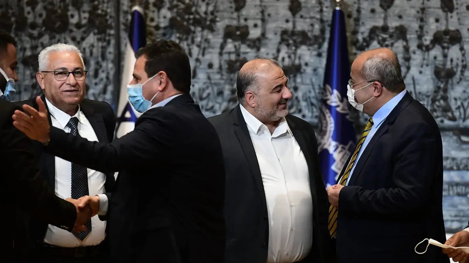 חברי רע"ם והרשימה המשותפת מחוץ להגשת ההמלצות לנשיא ריבלין חברי רע"ם והרשימה המשותפת מחוץ להגשת ההמלצות לנשיא ריבלין
