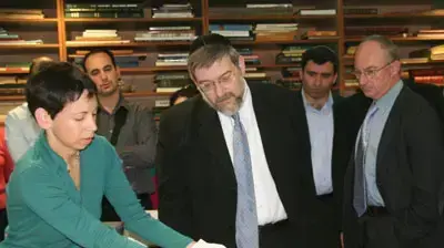 ועדת החינוך מבקרת בספרייה הלאומית ועדת החינוך מבקרת בספרייה הלאומית