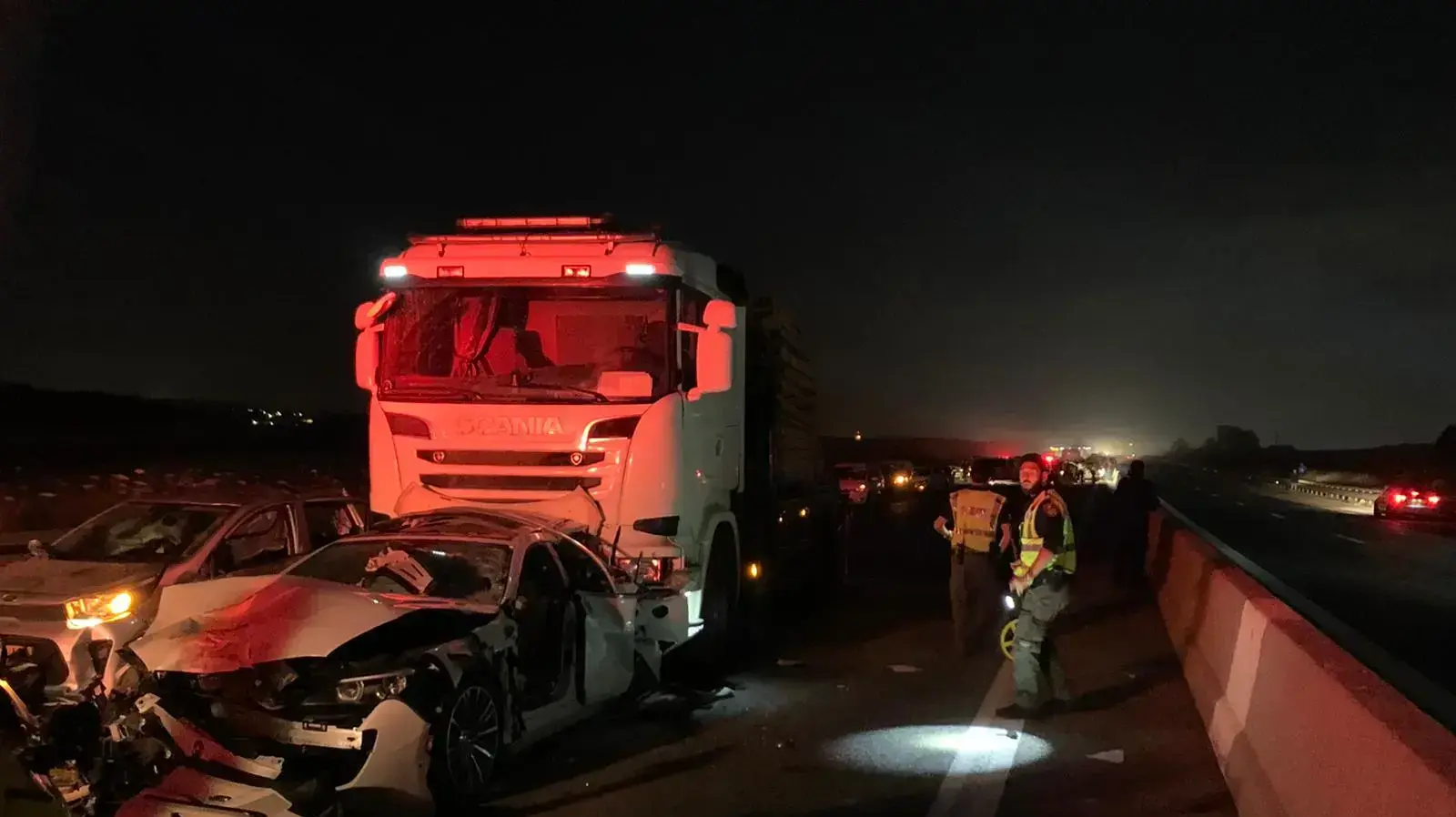 זירת תאונת דרכים בכביש 77 ממחלף ישי לזרזיר, 28 באפריל 2021 זירת תאונת דרכים בכביש 77 ממחלף ישי לזרזיר, 28 באפריל 2021