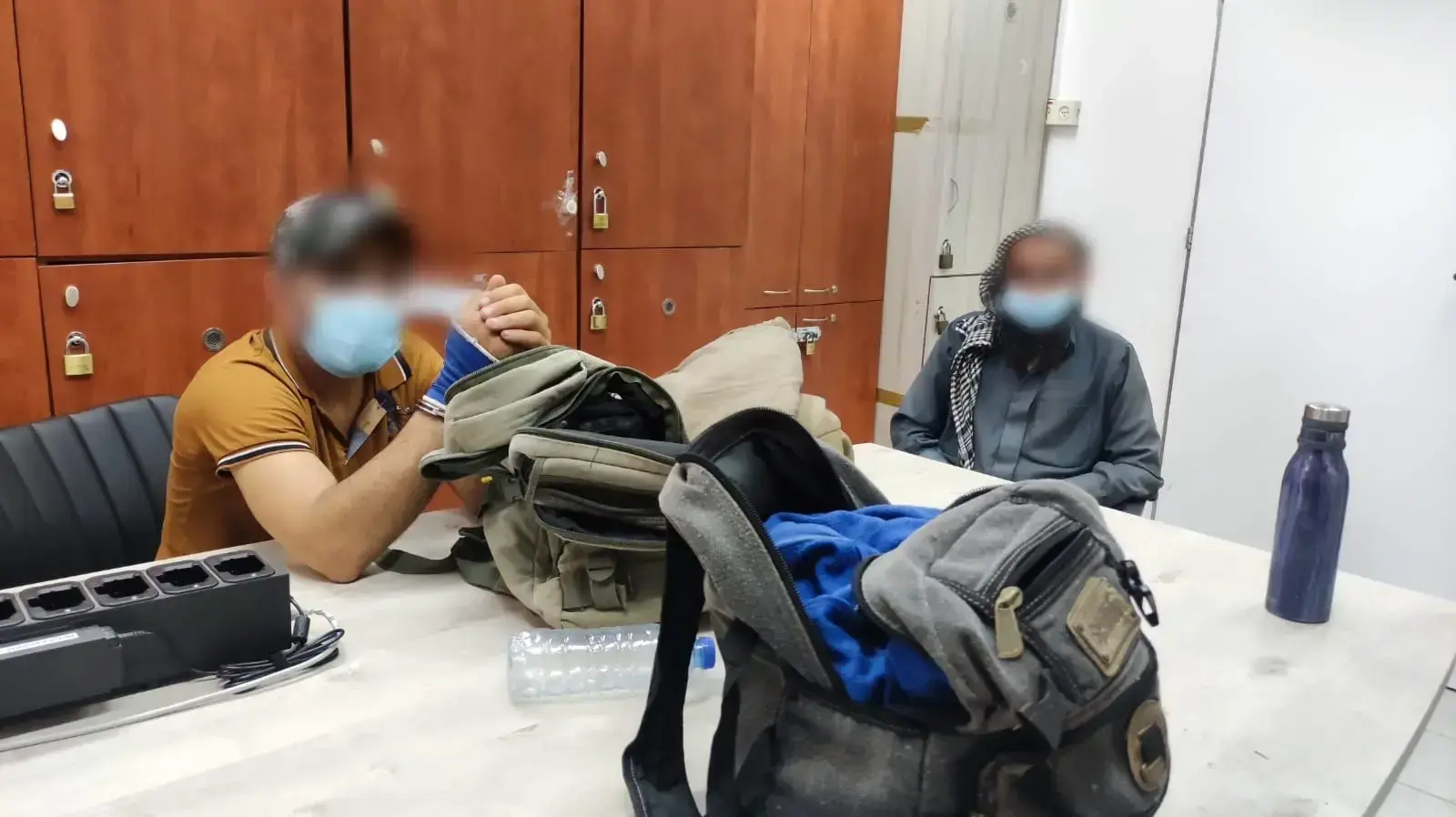 שני תושבי ירדן חמושים בסכינים שחצו את הגבול ונעצרו בגלבוע, 16 במאי 2021 שני תושבי ירדן חמושים בסכינים שחצו את הגבול ונעצרו בגלבוע, 16 במאי 2021