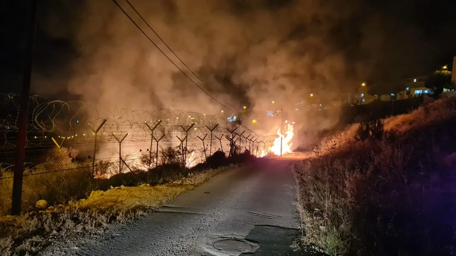 שריפה שפרצה בבית"ר עלית, 17.5.21 שריפה שפרצה בבית"ר עלית, 17.5.21
