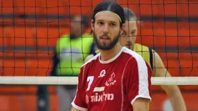 עידן כהן שחקן הפועל מטה אשר כדורעף עידן כהן שחקן הפועל מטה אשר כדורעף