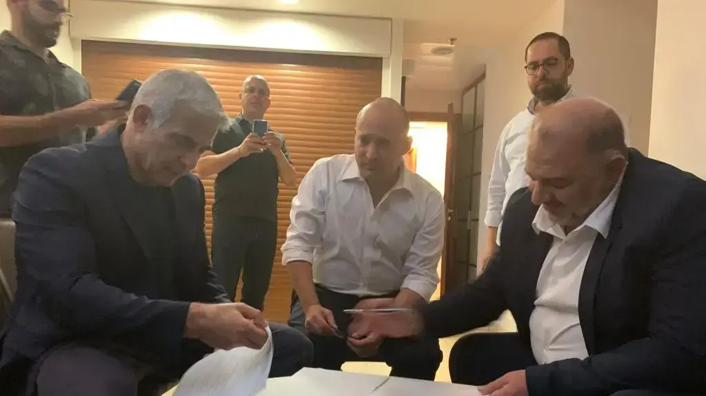לפיד, בנט, מנסור לפיד, בנט, מנסור