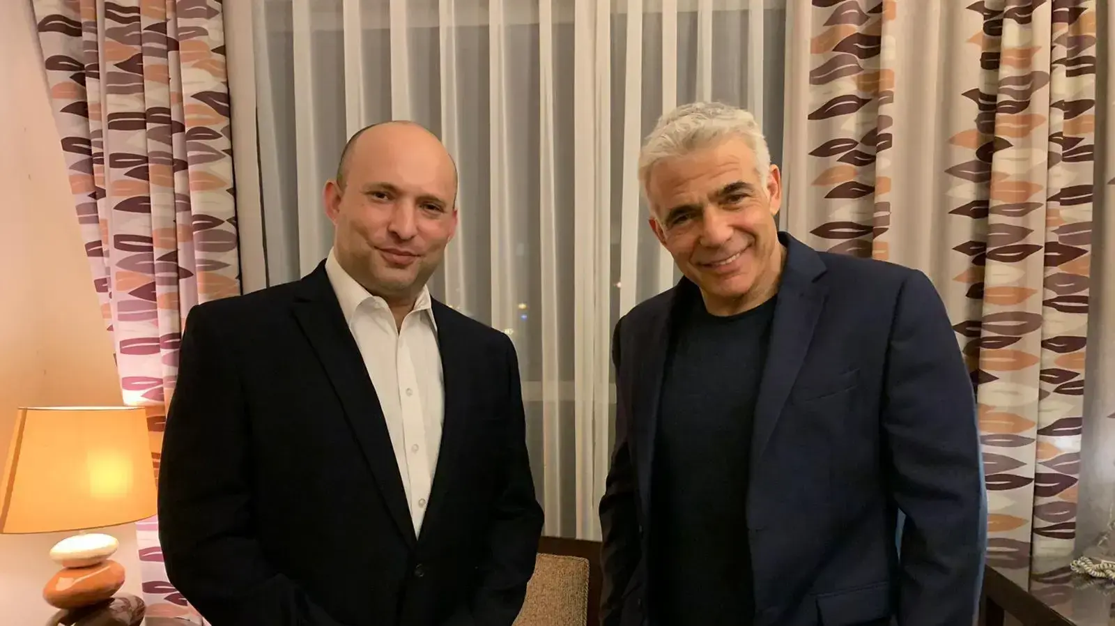 הושגו הסכמים עם כלל המפלגות: לפיד הודיע לנשיא - נפתלי בנט ויאיר לפיד, 2 ביוני 2021 הושגו הסכמים עם כלל המפלגות: לפיד הודיע לנשיא - נפתלי בנט ויאיר לפיד, 2 ביוני 2021