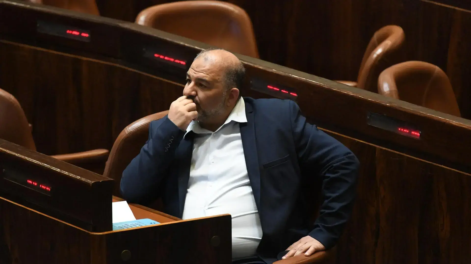 מנסור עבאס בישיבת השבעת הממשלה, 14 ביוני 2021 מנסור עבאס בישיבת השבעת הממשלה, 14 ביוני 2021