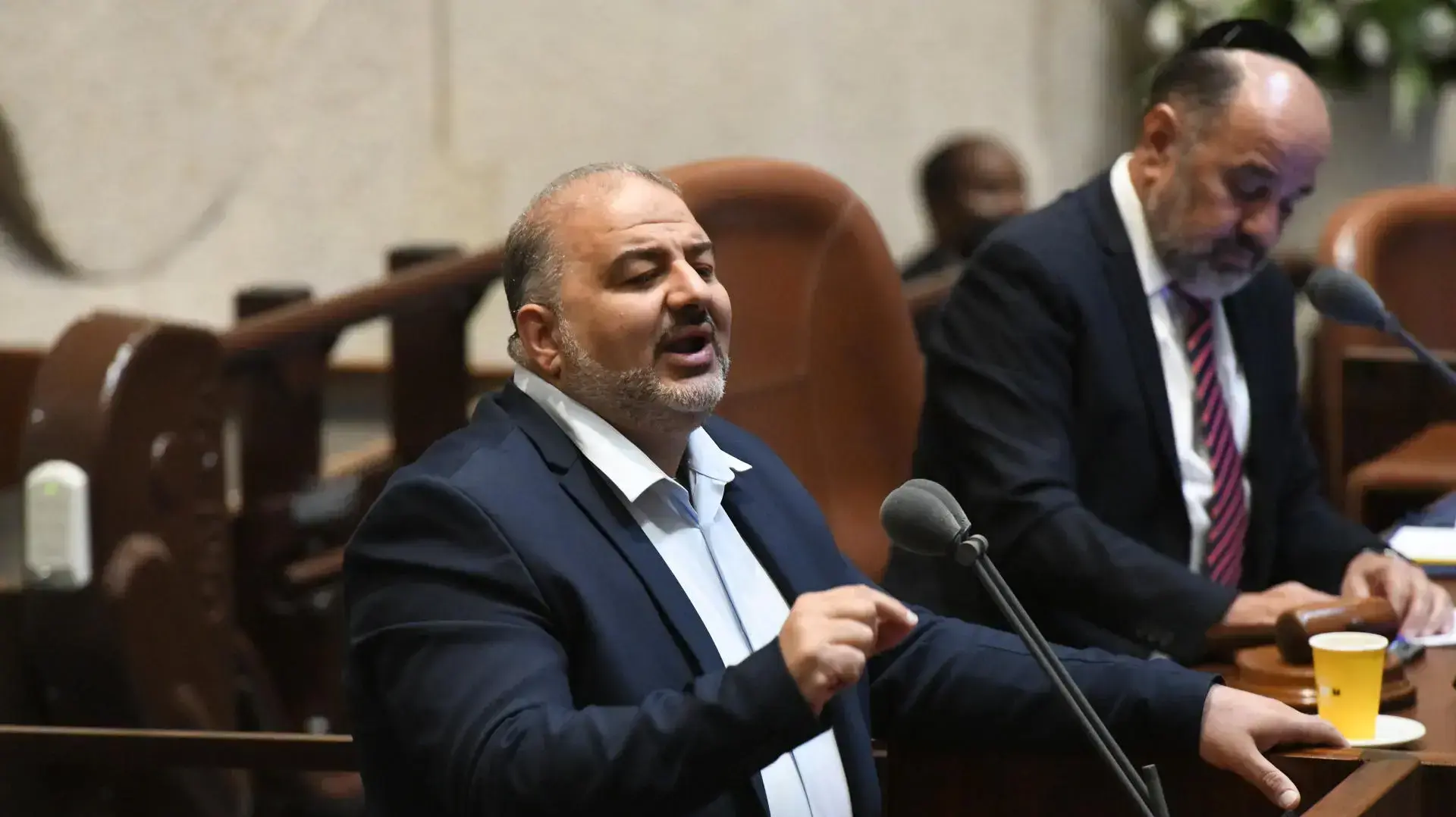 מנסור עבאס בישיבת השבעת הממשלה, 14 ביוני 2021 מנסור עבאס בישיבת השבעת הממשלה, 14 ביוני 2021
